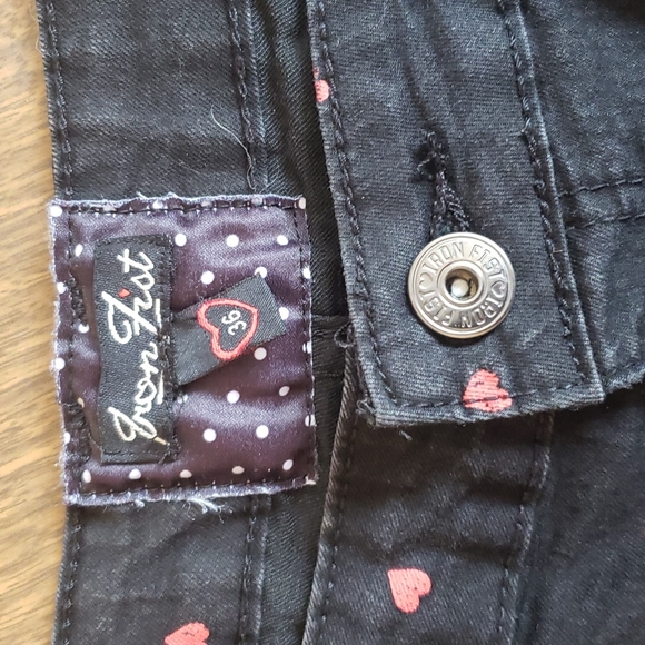 Iron Fist deconstructed black style denim shorts with red hearts. - Picture 6 of 8